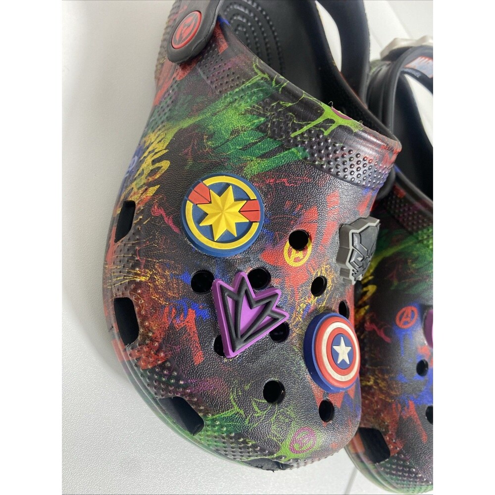 Crocs Kids' Classic Marvel Avengers Clogs size 3 - Picture 12 of 16